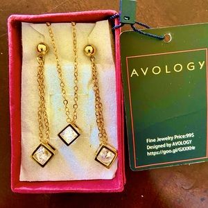 Women’s jewelry Avology set of Earrings 2”& 20” Necklace gold color